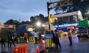 Warga Sebut Pelayanan ASDP Telaga Punggur Buruk Warga Sebut Pelayanan ASDP Telaga Punggur Buruk